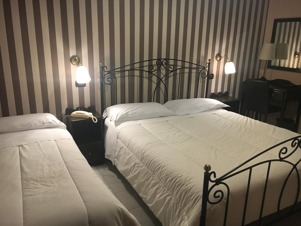 Hotel Degli Amici Pompei Dış mekan fotoğraf