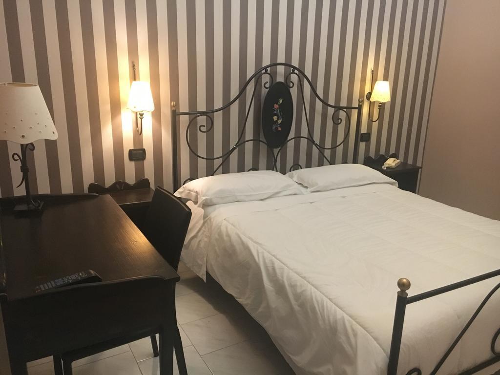 Hotel Degli Amici Pompei Dış mekan fotoğraf